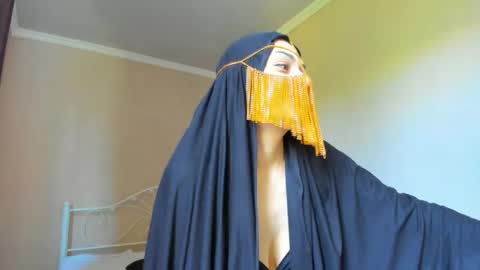 Snapshot of moroccan_diamond_ chatting on 05/16/26, 06:10 Medina online show from 05/16/26, 06:10