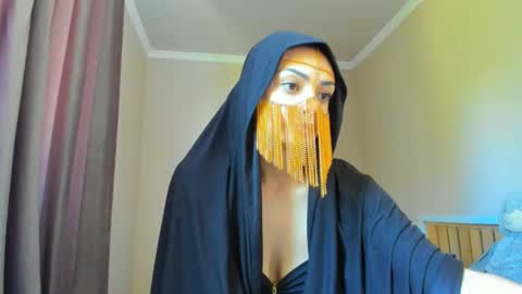 Snapshot of moroccan_diamond_ chatting on 05/24/26, 08:08 Medina online show from 05/24/26, 08:08