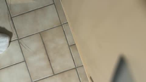 Snapshot of morten80 chatting on 12/18/25, 09:04 Morten online show from 12/18/25, 09:04