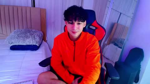 Snapshot of morthy_downey chatting on 01/10/25, 01:09 Morthy online show from 01/10/25, 01:09