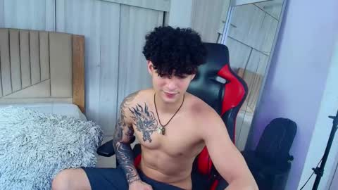 Snapshot of morthy_downey chatting on 01/16/25, 04:07 Morthy online show from 01/16/25, 04:07