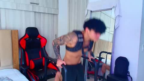 Snapshot of morthy_downey chatting on 01/20/25, 08:18 Morthy online show from 01/20/25, 08:18