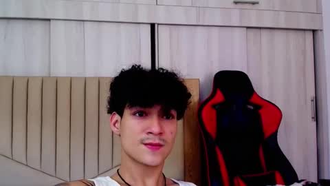 Snapshot of morthy_downey chatting on 01/22/25, 03:07 Morthy online show from 01/22/25, 03:07