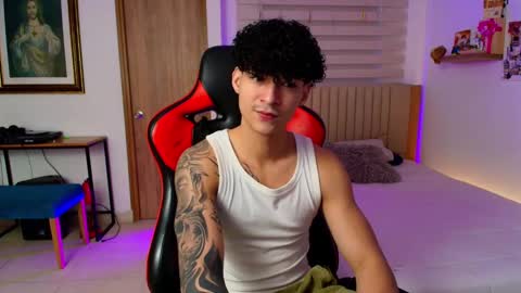 Snapshot of morthy_downey chatting on 02/22/25, 01:35 Morthy online show from 02/22/25, 01:35