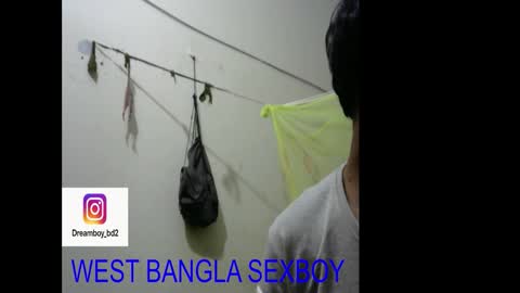 Snapshot of moso999 chatting on 12/15/25, 07:51 moso999 online show from 12/15/25, 07:51