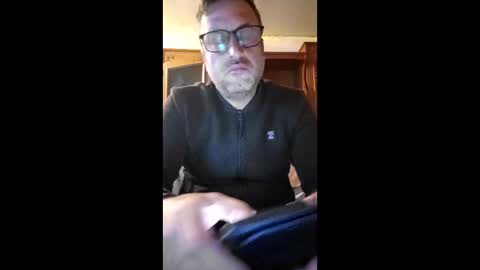 Snapshot of mospeleu chatting on 04/01/26, 01:41 Nomadu online show from 04/01/26, 01:41