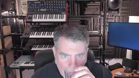 mostly_unbothered online show from 06/26/26, 10:41