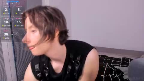 Snapshot of mothkink chatting on 07/01/26, 06:51 mothkink Moth - online show from 07/01/26, 06:51