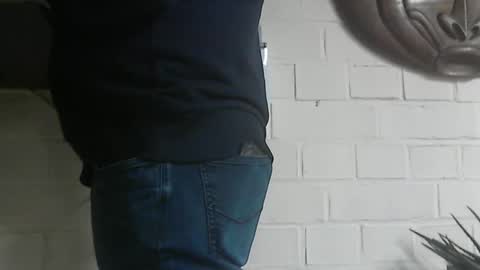 Snapshot of motofann2 chatting on 01/21/25, 11:24 motofann2 online show from 01/21/25, 11:24