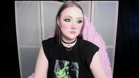 Snapshot of motorkate chatting on 03/30/26, 12:33 motorkate online show from 03/30/26, 12:33