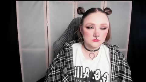 Snapshot of motorkate chatting on 04/14/26, 03:23 motorkate online show from 04/14/26, 03:23