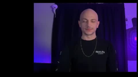 mount_vesuvius online show from 02/15/26, 04:47