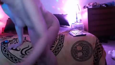 Snapshot of mountainbeauty chatting on 12/24/24, 08:22 mountainbeauty online show from 12/24/24, 08:22