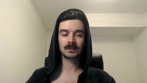 Snapshot of moustachematt chatting on 05/27/26, 05:26 moustachematt online show from 05/27/26, 05:26