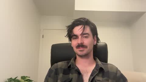 Snapshot of moustachematt chatting on 06/15/26, 03:53 moustachematt online show from 06/15/26, 03:53