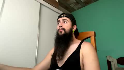 Snapshot of mouthonnipples chatting on 02/17/25, 07:10 BeardBator online show from 02/17/25, 07:10