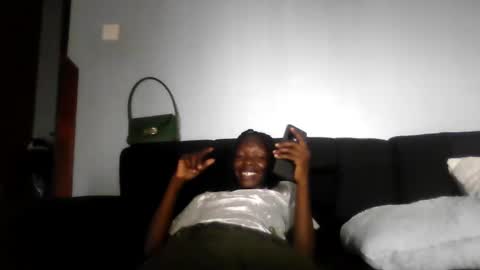 Snapshot of mouthymiss chatting on 03/04/25, 11:08 Mouthymiss online show from 03/04/25, 11:08