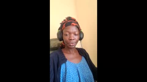 Snapshot of mouthymiss chatting on 12/18/25, 07:03 Mouthymiss online show from 12/18/25, 07:03