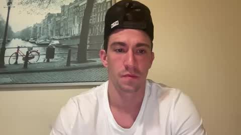 movedto305 online show from 10/30/25, 04:03