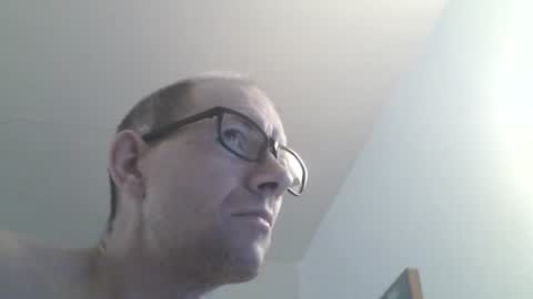 Snapshot of moviem1978 chatting on 01/11/26, 08:41 Frederik online show from 01/11/26, 08:41