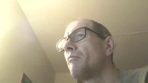 Snapshot of moviem1978 chatting on 02/03/26, 06:24 Frederik online show from 02/03/26, 06:24