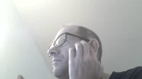 Snapshot of moviem1978 chatting on 03/16/26, 04:33 Frederik online show from 03/16/26, 04:33