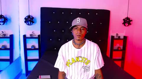 Snapshot of mowgli_ff chatting on 09/23/25, 03:09 Mowgli online show from 09/23/25, 03:09