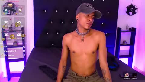 Snapshot of mowgli_ff chatting on 10/18/25, 03:09 Mowgli online show from 10/18/25, 03:09