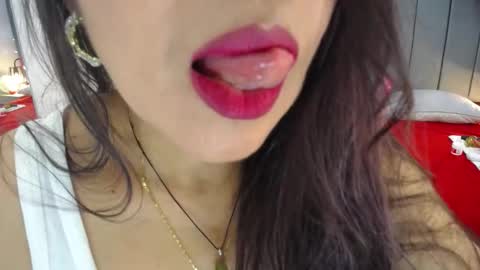 moxa hot online show from 02/24/26, 04:49