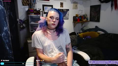 Moxy online show from 12/14/24, 07:14