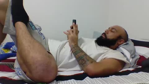 Snapshot of mr8plus chatting on 12/25/24, 01:53 Mr8 online show from 12/25/24, 01:53