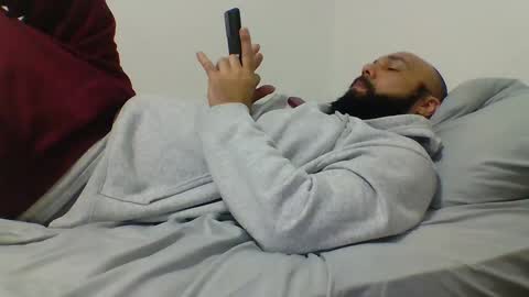 Snapshot of mr8plus chatting on 01/12/25, 02:14 Mr8 online show from 01/12/25, 02:14