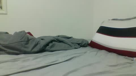 Snapshot of mr8plus chatting on 01/27/25, 12:43 Mr8 online show from 01/27/25, 12:43