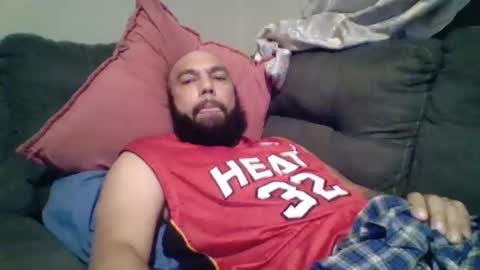 Snapshot of mr8plus chatting on 11/13/25, 01:59 Mr8 online show from 11/13/25, 01:59