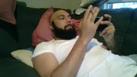 Snapshot of mr8plus chatting on 11/28/25, 10:12 Mr8 online show from 11/28/25, 10:12