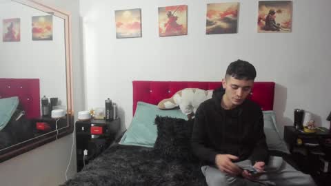 Snapshot of mr_andresr chatting on 12/31/24, 03:55 Andy online show from 12/31/24, 03:55