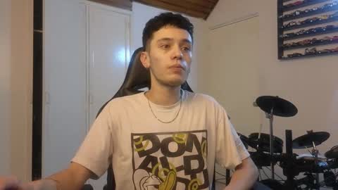 Snapshot of mr_andresr chatting on 09/23/25, 01:30 Andy online show from 09/23/25, 01:30