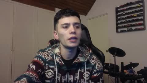 Snapshot of mr_andresr chatting on 10/10/25, 03:27 Andy online show from 10/10/25, 03:27