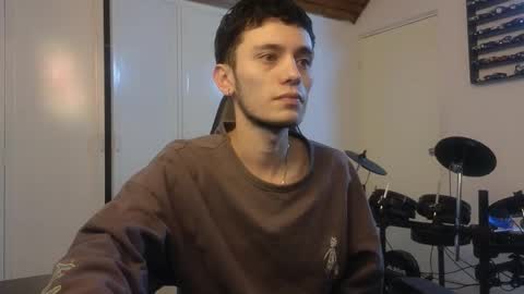 Snapshot of mr_andresr chatting on 11/03/25, 03:30 Andy online show from 11/03/25, 03:30