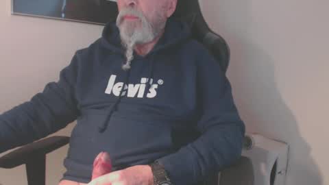 Snapshot of mr_boombastic2021 chatting on 12/21/24, 10:50 mr_boombastic2021 online show from 12/21/24, 10:50