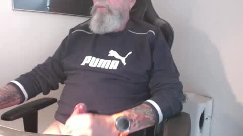 Snapshot of mr_boombastic2021 chatting on 09/19/25, 09:43 mr_boombastic2021 online show from 09/19/25, 09:43