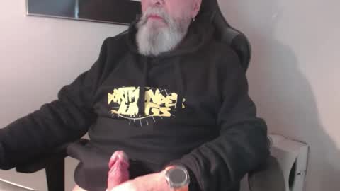 Snapshot of mr_boombastic2021 chatting on 10/25/25, 10:01 mr_boombastic2021 online show from 10/25/25, 10:01