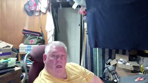 mr_canoe_licker_69 online show from 12/02/24, 07:38