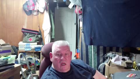 mr_canoe_licker_69 online show from 12/06/24, 09:02