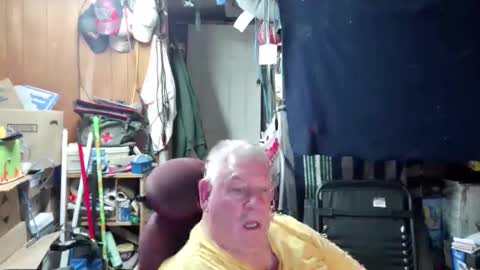 mr_canoe_licker_69 online show from 12/19/24, 08:23