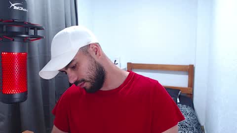 Snapshot of mr_chr1s chatting on 12/09/24, 01:18 chris online show from 12/09/24, 01:18