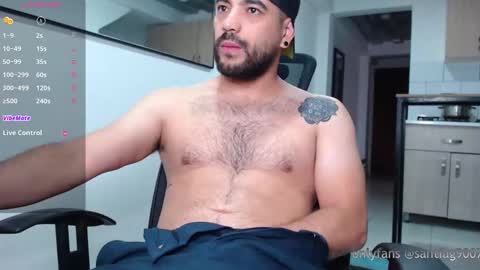 Snapshot of mr_chr1s chatting on 10/03/25, 11:29 chris online show from 10/03/25, 11:29