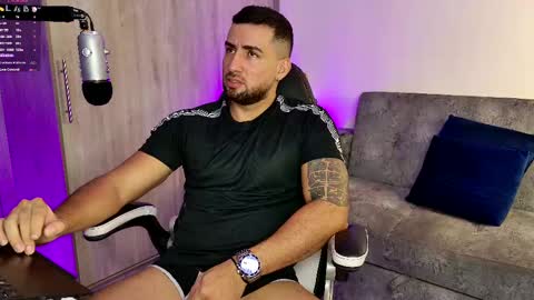 David online show from 02/13/25, 01:37