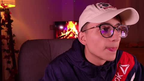 Mr Evans online show from 12/15/24, 01:43