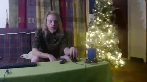 mr_happy12 online show from 12/26/24, 04:21